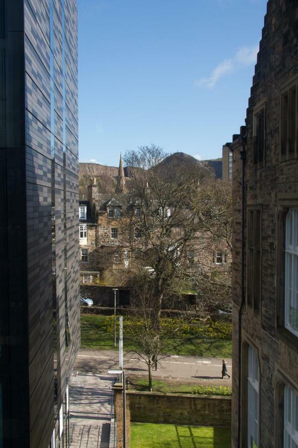 2 Bed Apartment At Quartermile Edimburgo Exterior foto